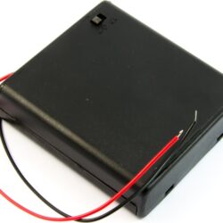 Batteriehalter 4xAA mit Anschlusskabel und Schalter